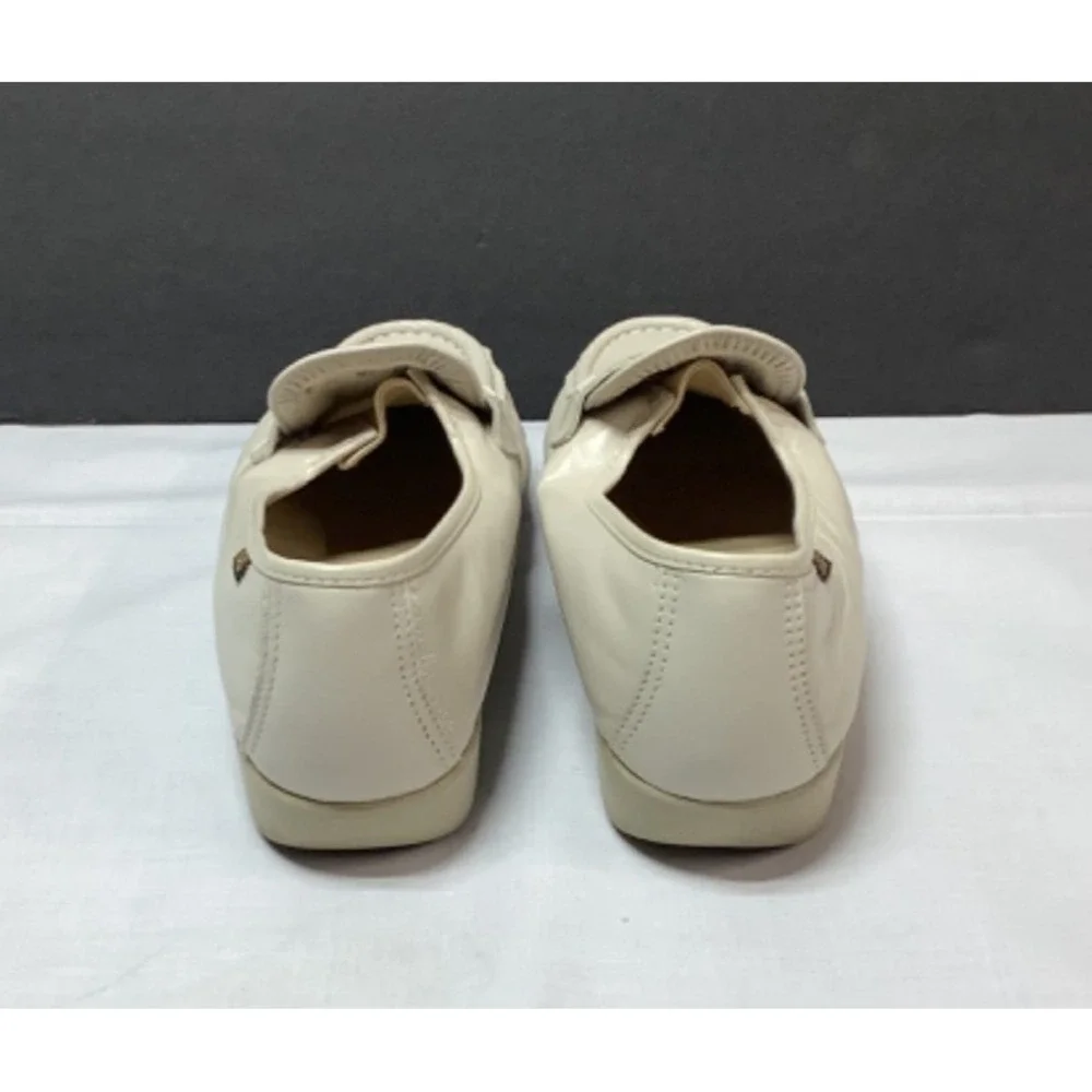 SAS Slip on Loafers Woman's Size 9W Beige Tan Comfort Soft Leather Shoes